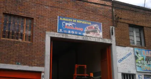 ALMACEN DE REPUESTOS AUTOJEEP ALMACEN DE REPUESTOS AUTOJEEP